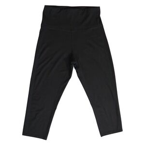 Champion DuoDry capri length black leggings (flawed)